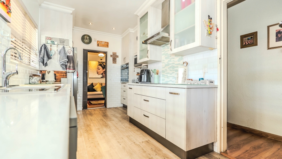 4 Bedroom Property for Sale in Ferndale Western Cape